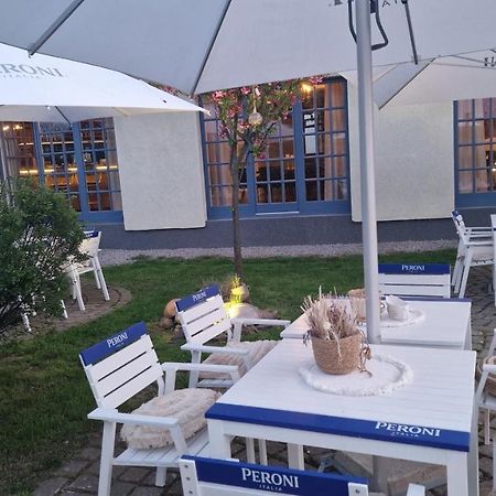 Villa Westfalia Guest House Tîrgu Secuiesc Екстериор снимка