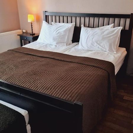 Villa Westfalia Guest House Tîrgu Secuiesc Екстериор снимка