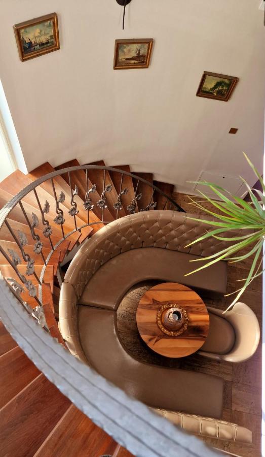Villa Westfalia Guest House Tîrgu Secuiesc Екстериор снимка