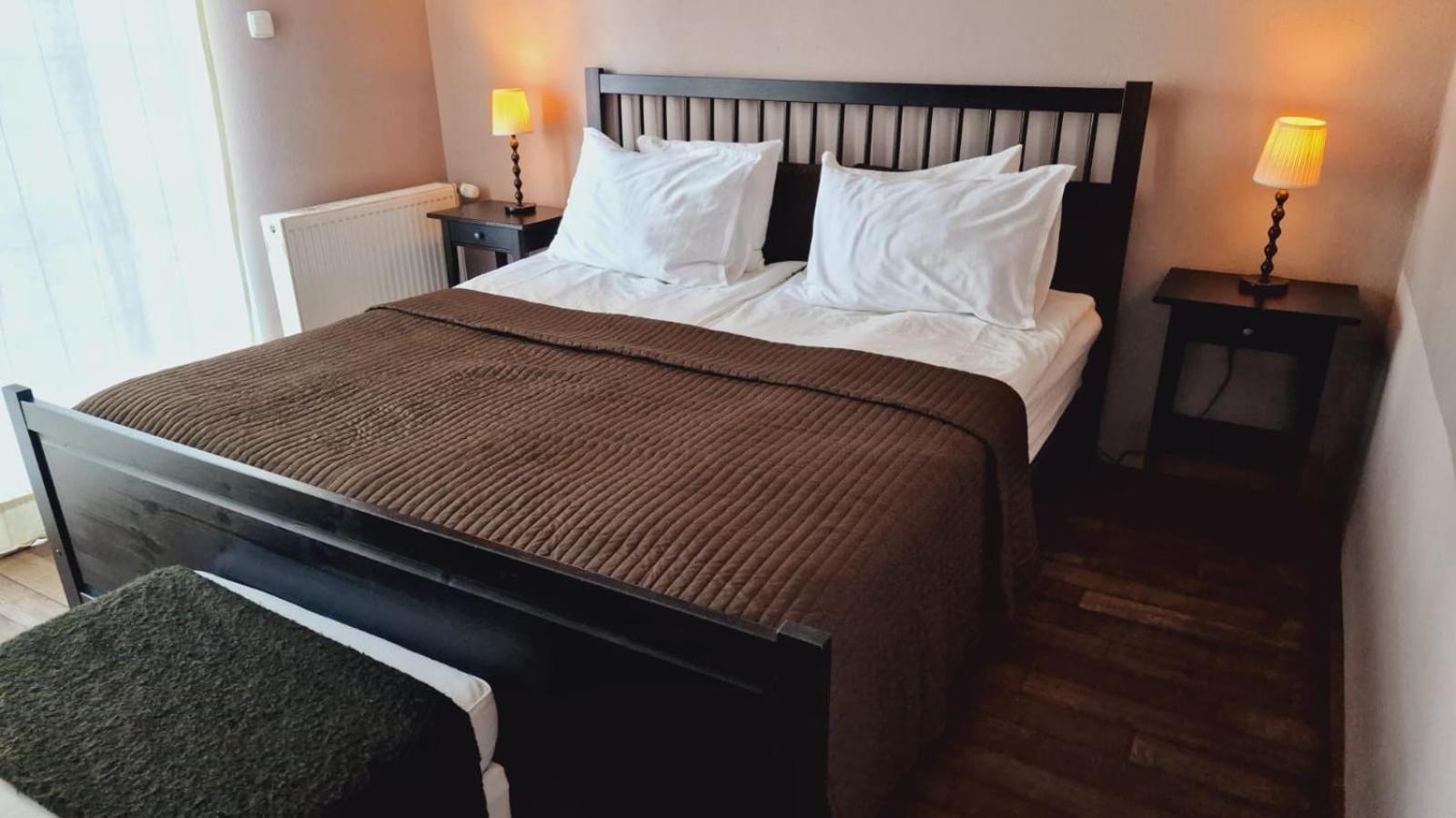 Villa Westfalia Guest House Tîrgu Secuiesc Екстериор снимка