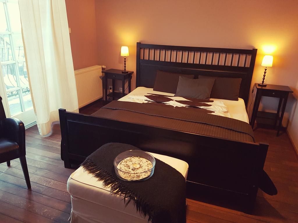 Villa Westfalia Guest House Tîrgu Secuiesc Екстериор снимка